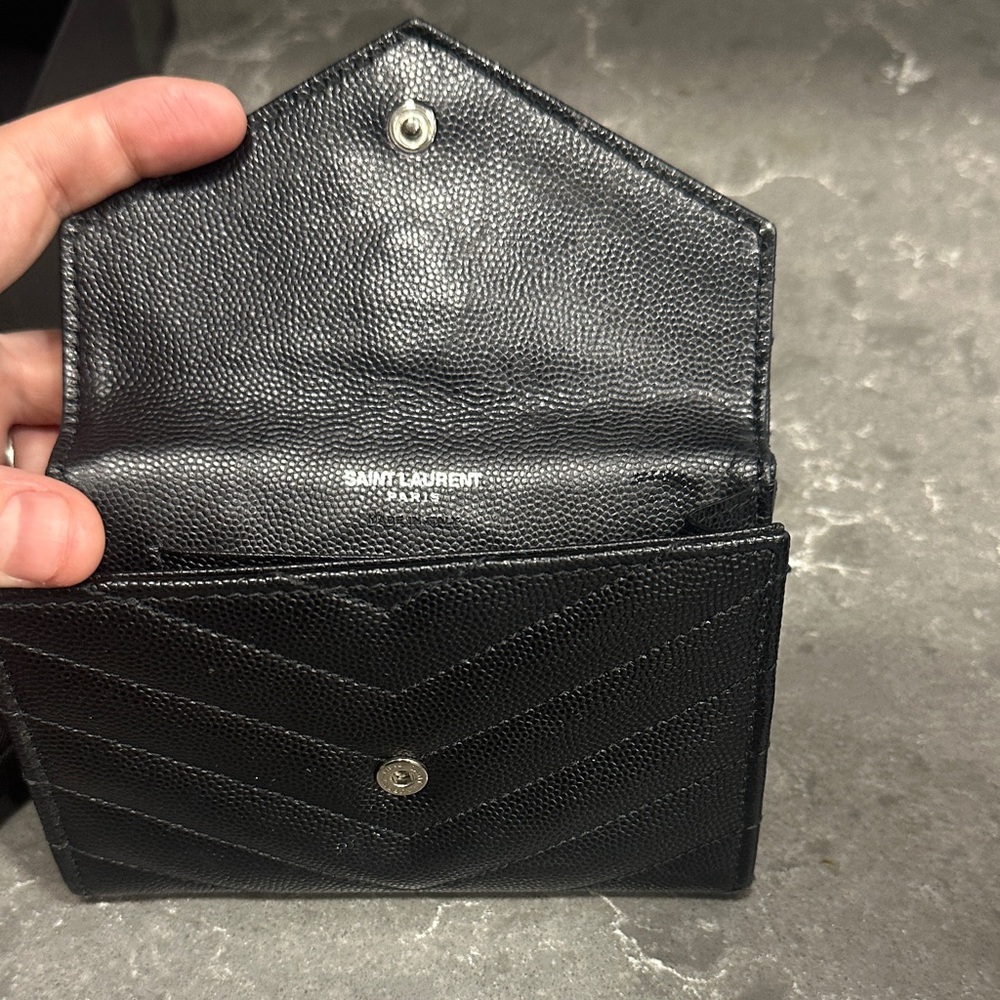 Yves Saint Laurent Black Quilted Leather Wallet - Picture 4 of 7
